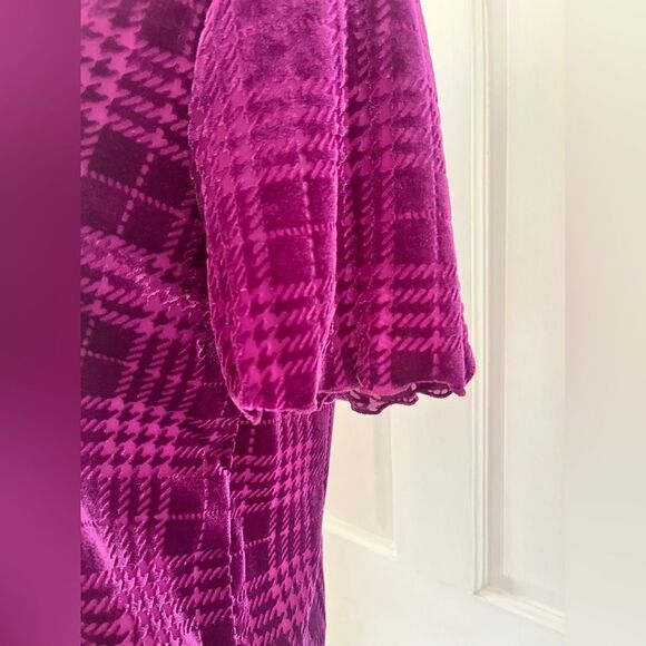 Nine West Purple Plaid Velvet Lettuce Hem Short Sleeve Blouse Small Burnout - Picture 9 of 11
